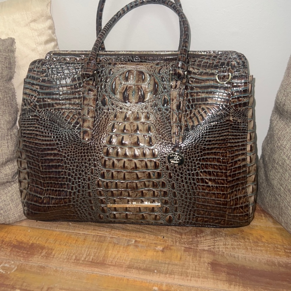 Authentic Finley Carryall  Brahmin Exclusive Collection Handbag